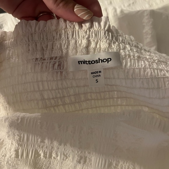 Off the shoulder White top - Picture 4 of 4